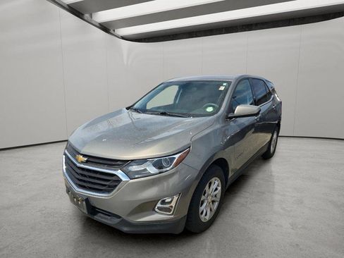 Used 2018 Chevrolet Equinox LT image 1