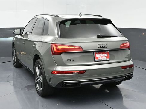 Used 2024 Audi Q5 e Premium Plus w/ Premium Plus Package image 4
