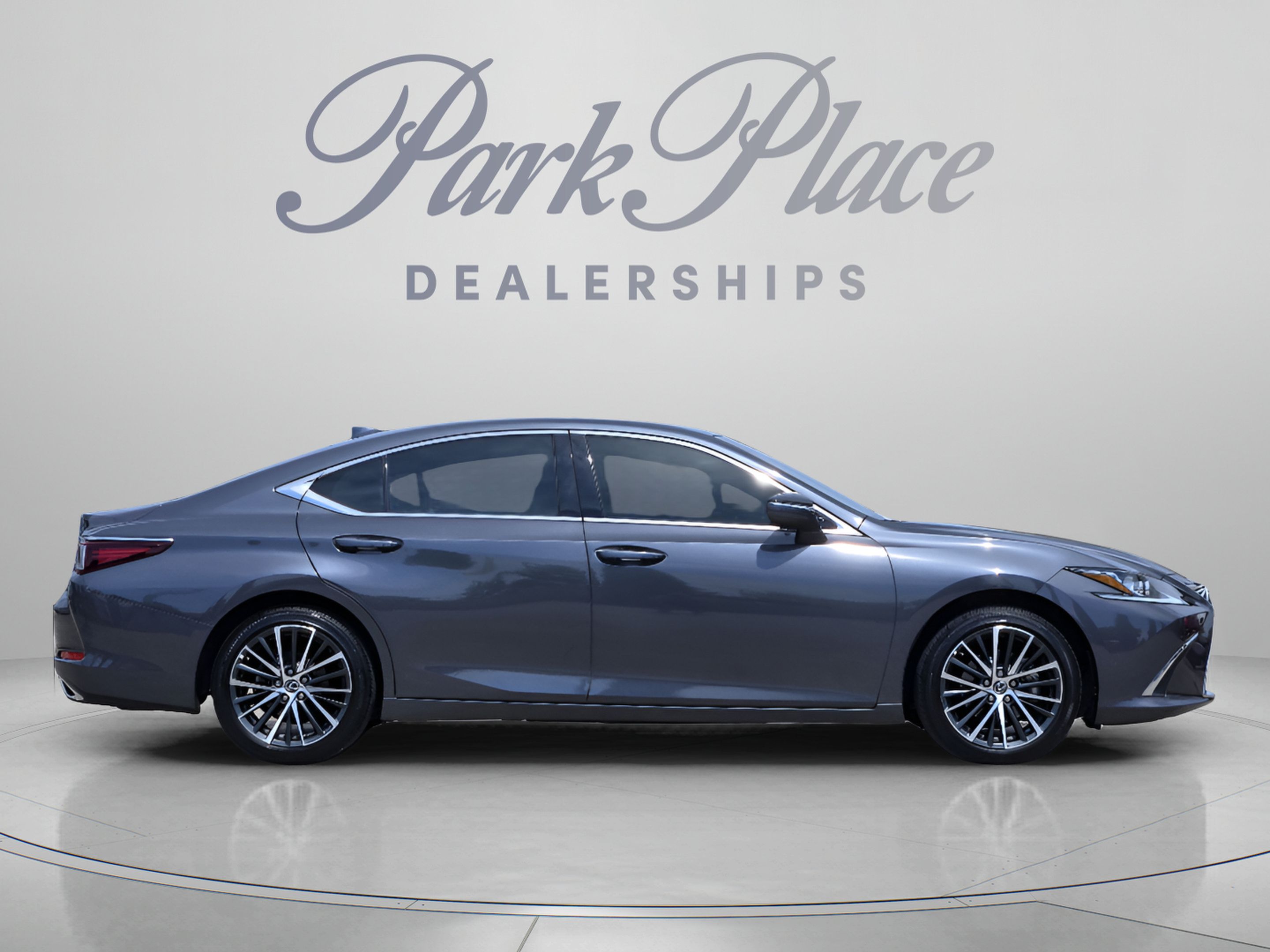 Used 2025 Lexus ES 350 w/ Premium Package FWD image 6