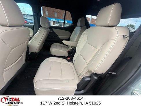 Used 2023 Chevrolet Traverse Premier w/ LPO, Floor Liner Package AWD/4WD image 11