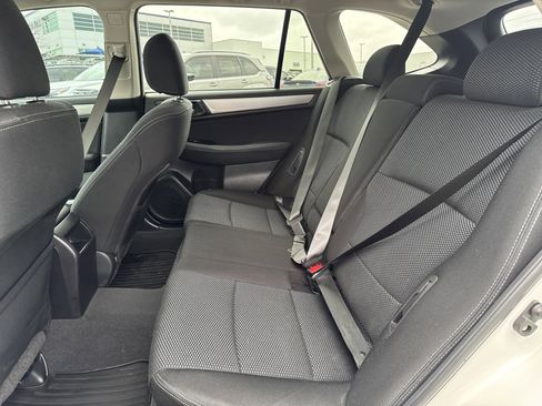 Used 2016 Subaru Outback 2.5i Premium image 27