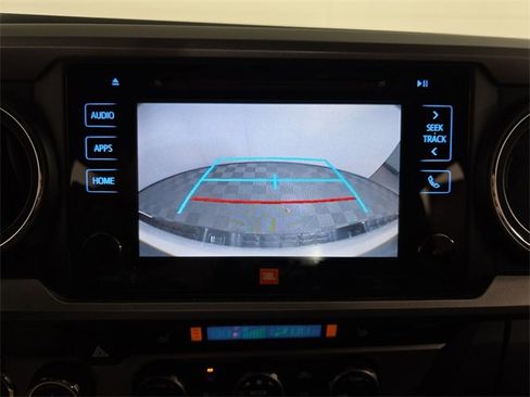 Used 2018 Toyota Tacoma Limited image 17