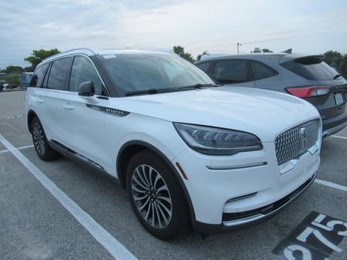 Certified 2023 Lincoln Aviator 2WD w/ Premium Package image 1