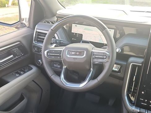 New 2026 GMC Yukon Elevation w/ Elevation Premium Package RWD image 18