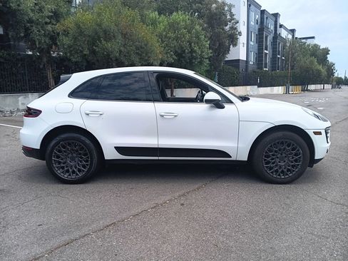 Used 2017 Porsche Macan AWD/4WD image 4