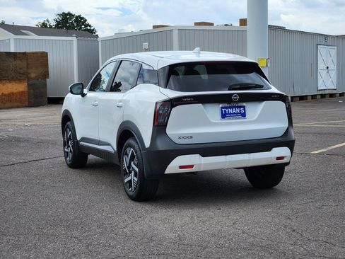Certified 2025 Nissan Kicks SV FWD image 7