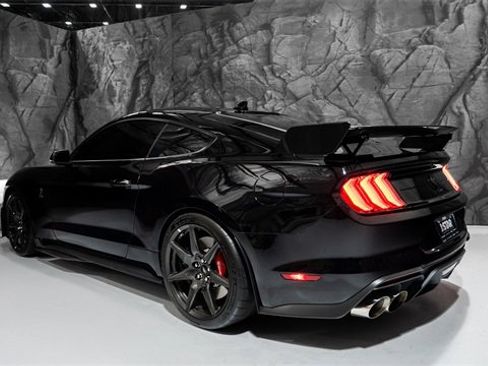 Used 2020 Ford Mustang Shelby GT500 w/ Carbon Fiber Track Pack image 14