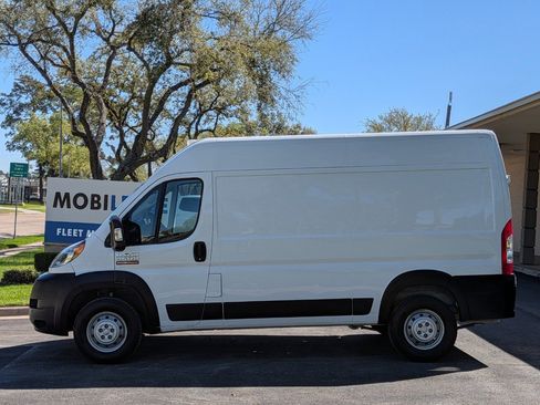 Used 2022 RAM ProMaster 2500 w/ Premium Appearance Group image 23