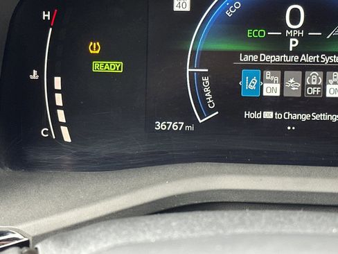 Used 2025 Toyota Camry LE image 24