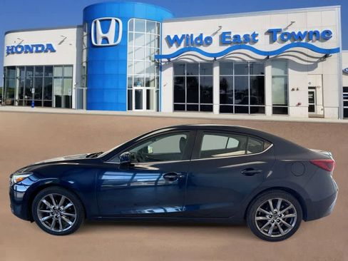 Used 2018 MAZDA MAZDA3 Grand Touring image 5