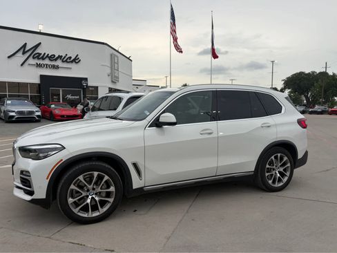 Used 2021 BMW X5 sDrive40i w/ Premium Package RWD image 1