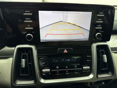 Used 2021 Kia Sorento S w/ Panoramic Sunroof Package FWD image 27