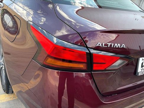 Used 2025 Nissan Altima 2.5 SV image 27