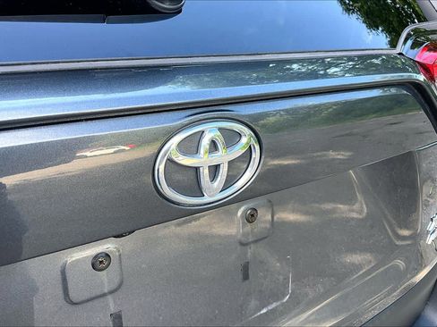 Used 2021 Toyota RAV4 XLE w/ Convenience Package AWD/4WD image 30
