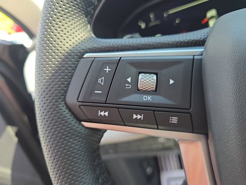 New 2025 Mitsubishi Outlander AWD image 17