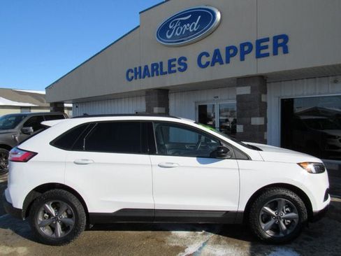 Used 2024 Ford Edge SEL w/ Sport Appearance Package AWD/4WD image 4