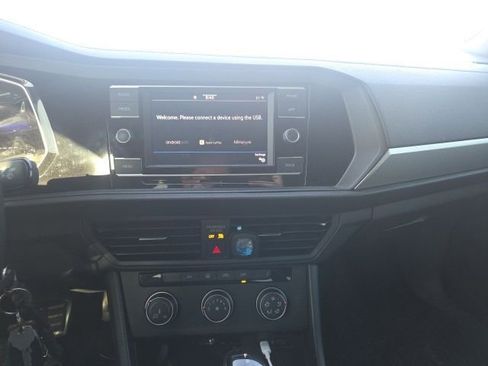 Used 2023 Volkswagen Jetta Sport image 10