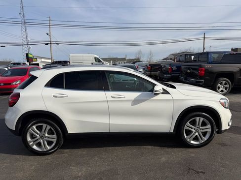 Used 2019 Mercedes-Benz GLA 250 4MATIC image 2