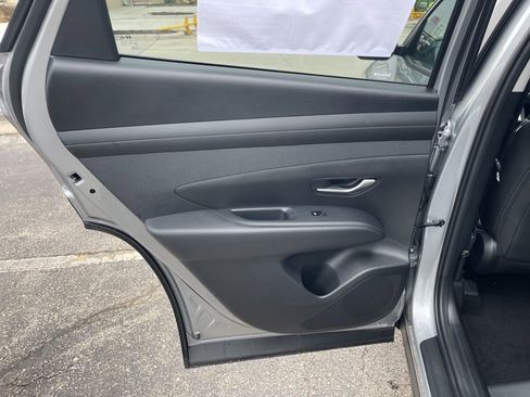 Used 2025 Hyundai Tucson SEL FWD image 18