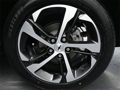 Used 2024 Chevrolet Trax RS w/ Driver Confidence Package image 24