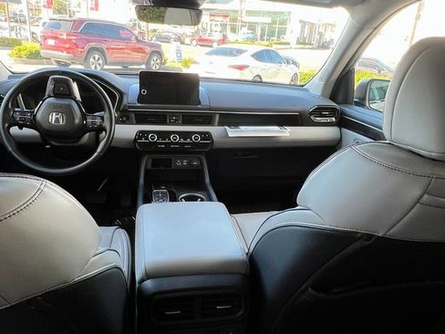 Used 2023 Honda Pilot Elite image 10