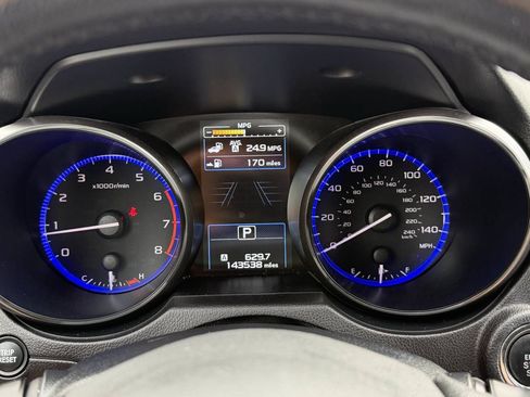 Used 2017 Subaru Outback 2.5i Touring AWD/4WD image 16