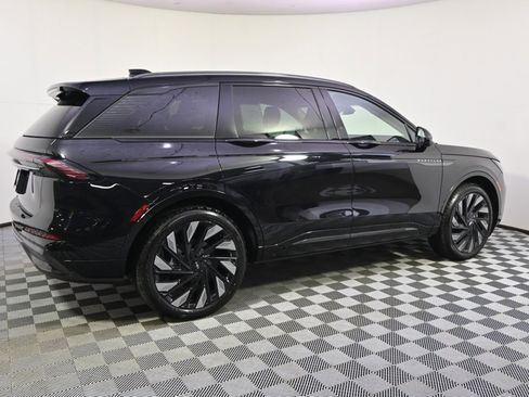 New 2026 Lincoln Nautilus Reserve image 7