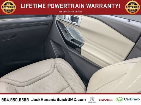 Used 2021 Ford Explorer Platinum w/ Equipment Group 601A AWD/4WD image 18