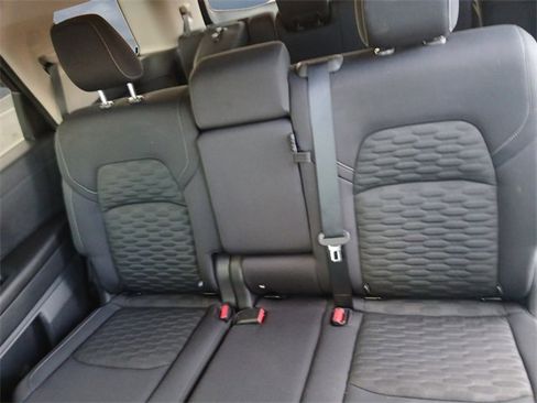 Used 2022 Nissan Pathfinder S image 13