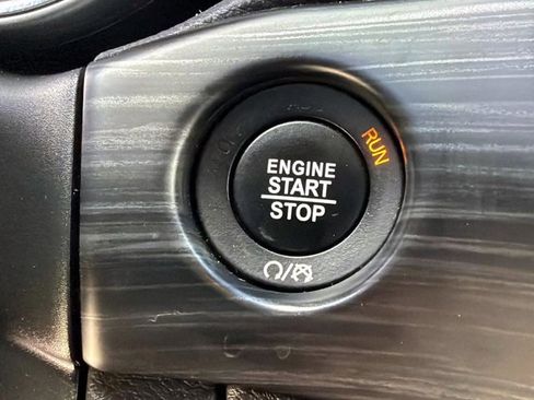 Used 2021 Jeep Grand Cherokee Laredo X image 28