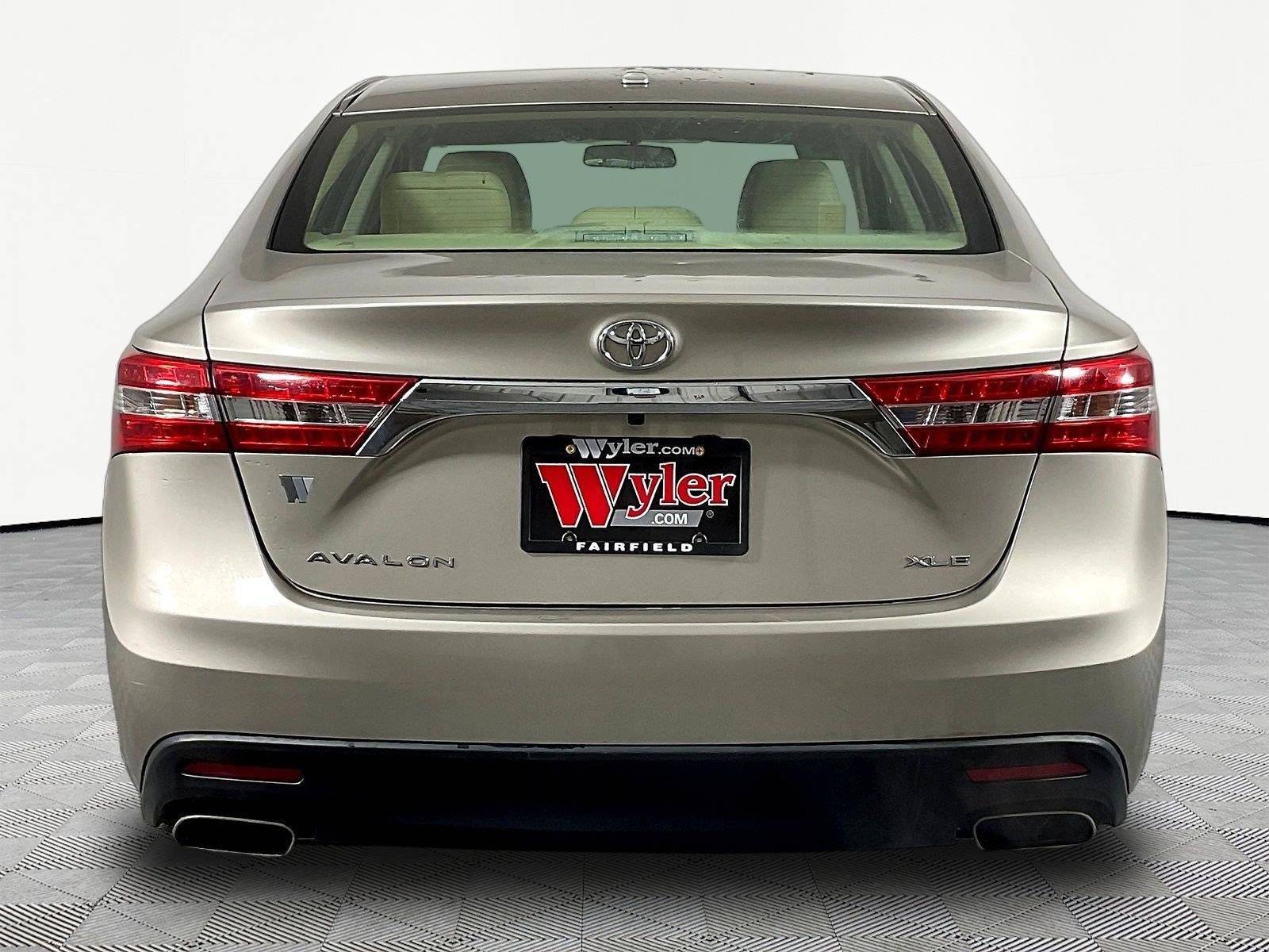 Used 2015 Toyota Avalon XLE FWD image 5