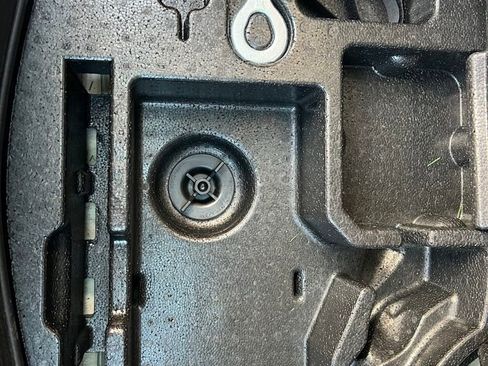 Used 2022 Chevrolet Bolt LT image 21