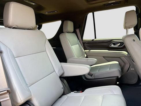 Used 2024 Chevrolet Tahoe Z71 w/ Luxury Package AWD/4WD image 30