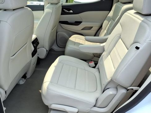 Used 2023 GMC Acadia Denali w/ Denali Technology Package AWD/4WD image 7