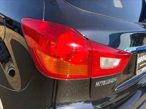 Used 2019 Mitsubishi Outlander Sport SE AWD/4WD image 28