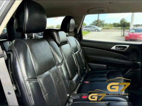 Used 2019 Nissan Pathfinder SL AWD/4WD image 22