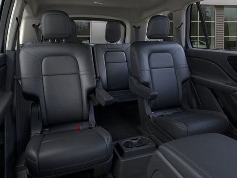 New 2026 Lincoln Aviator AWD w/ Jet Appearance Package image 18
