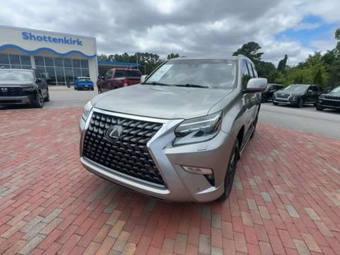 Used 2021 Lexus GX 460 Premium w/ Premium Package AWD/4WD image 6