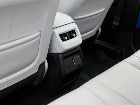 New 2026 Cadillac Optiq Sport 1 image 18