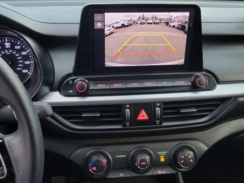 Used 2023 Kia Forte LXS image 15