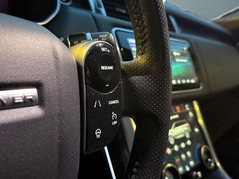 Used 2020 Land Rover Range Rover Sport HSE image 27