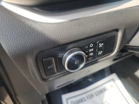 Used 2024 Ford Explorer XLT w/ Equipment Group 202A AWD/4WD image 17