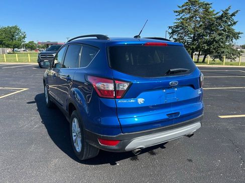 Used 2018 Ford Escape SE FWD image 5