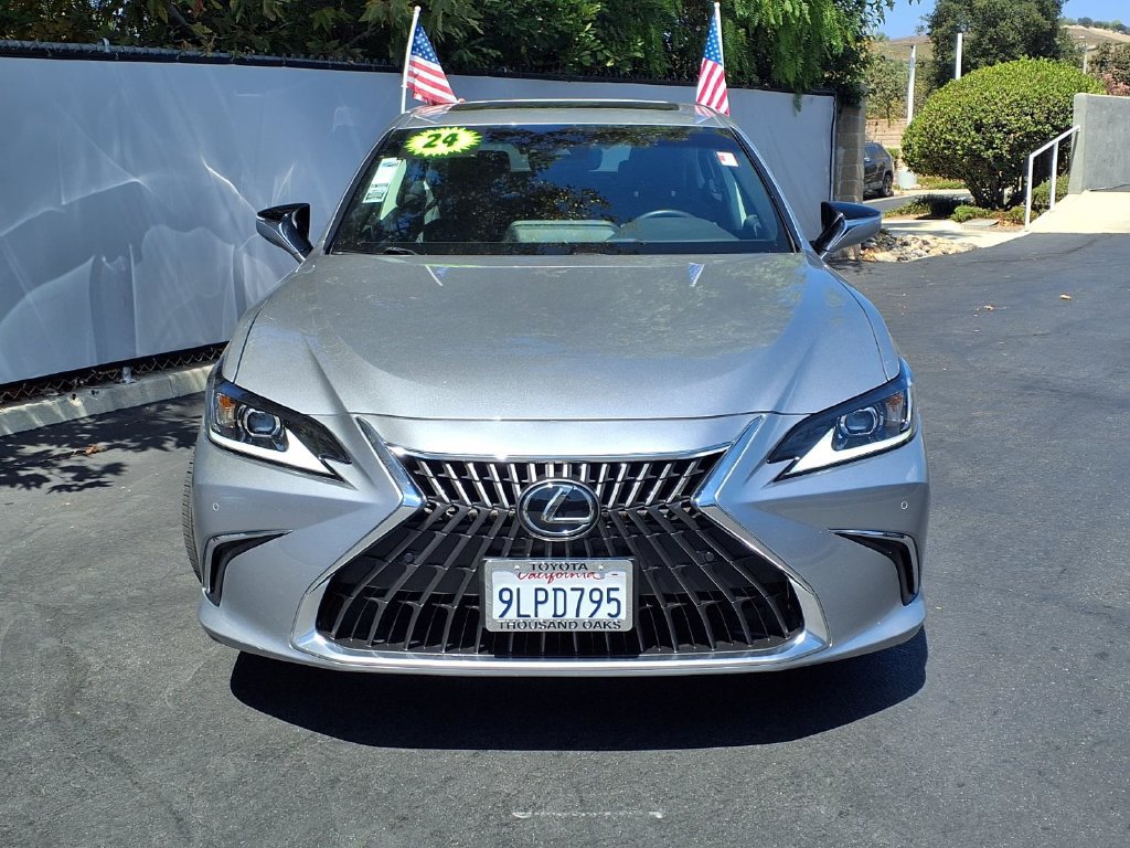 Used 2024 Lexus ES 300h w/ Premium Package FWD image 2