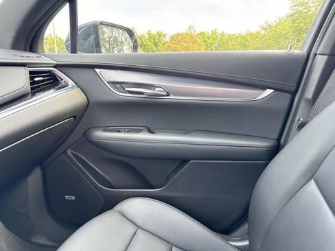 Certified 2023 Cadillac XT6 Luxury FWD image 22