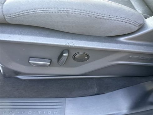 New 2025 Ford Expedition Max Active image 15