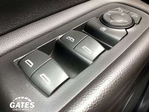 Used 2023 GMC Terrain SLE w/ Driver Convenience Package FWD image 22
