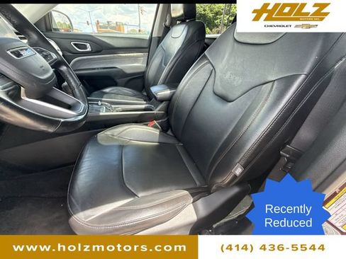 Used 2022 Jeep Compass Latitude w/ Sun and Sound Group AWD/4WD image 35