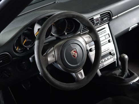 Used 2007 Porsche 911 GT3 RWD image 4