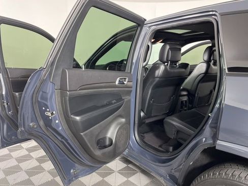 Used 2017 Jeep Grand Cherokee Altitude AWD/4WD image 43